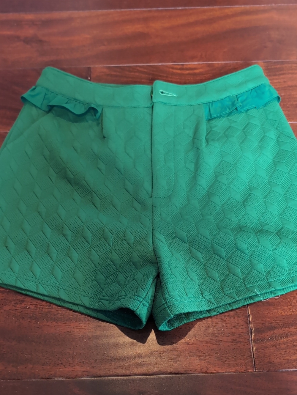 🌸3/$25🌸 High-Waist Green Textured Women's Shorts with Ruffle Trim